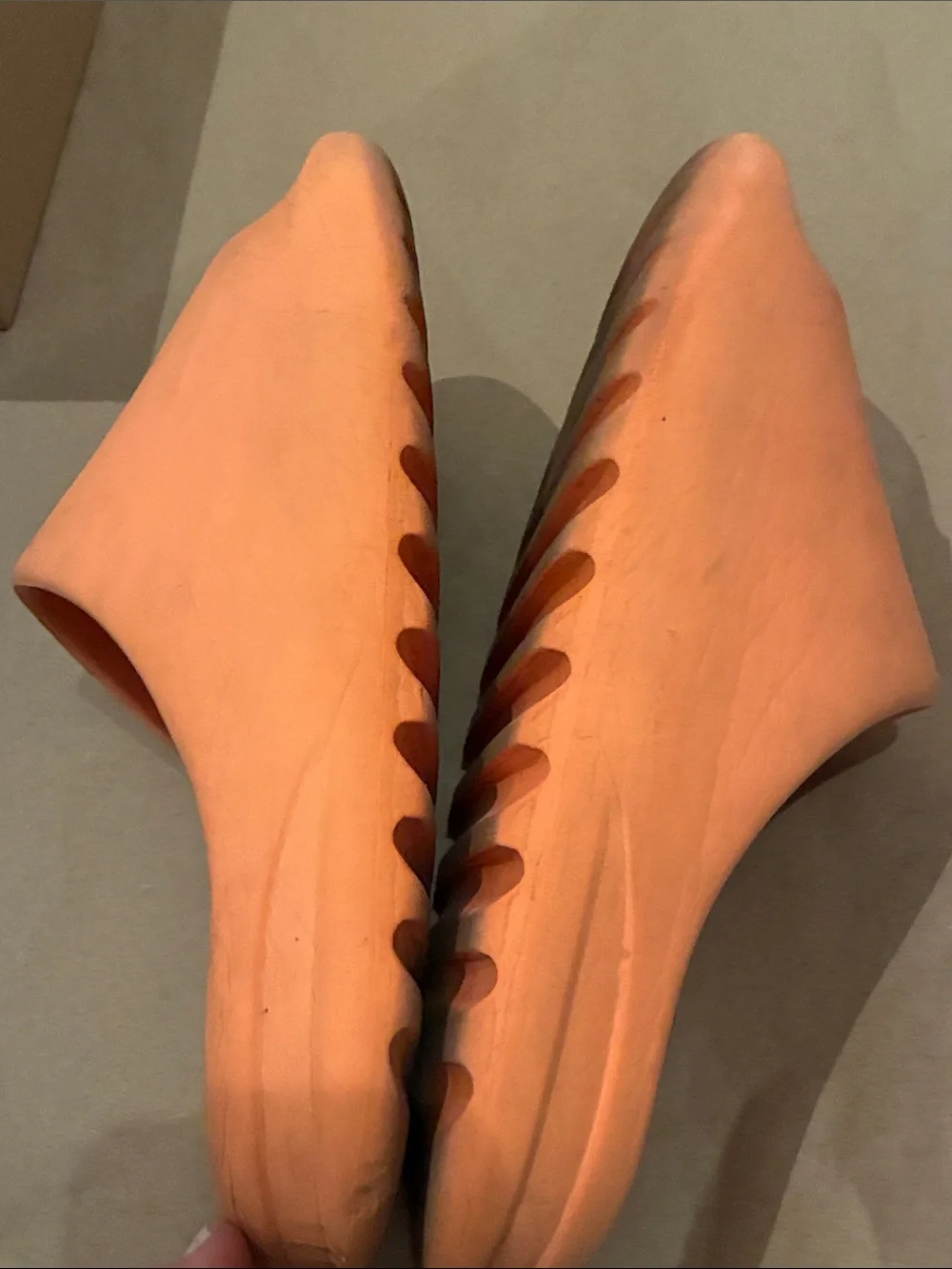 adidas Yeezy Slides Orange Sherbet size 5 US